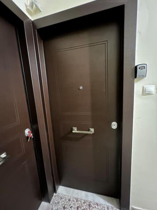 Stylish And Central Apt Near Acropolis - Avdi Square Афины Экстерьер фото